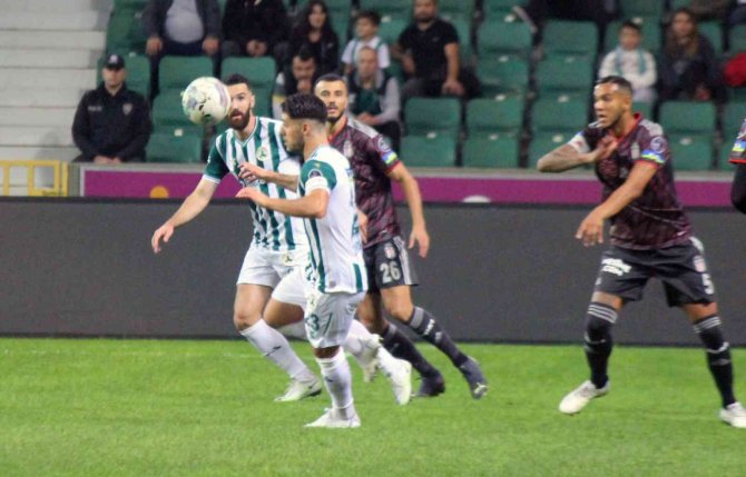 Spor Toto Süper Lig: Giresunspor: 0 - Beşiktaş: 1 (İ̇lk Yarı)