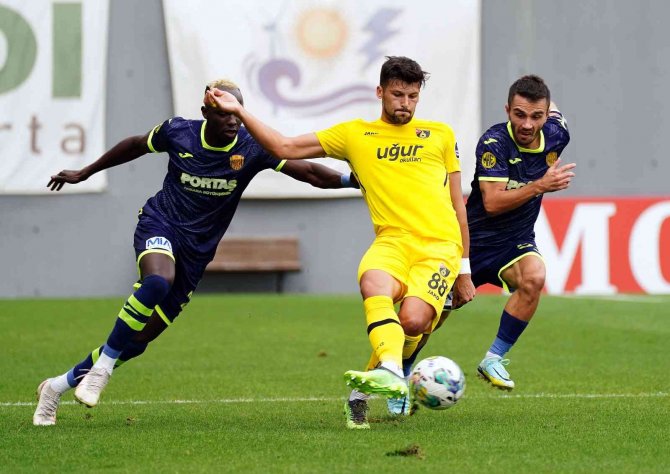 Spor Toto Süper Lig: İ̇stanbulspor: 0 - Mke Ankaragücü: 1 (İ̇lk Yarı)
