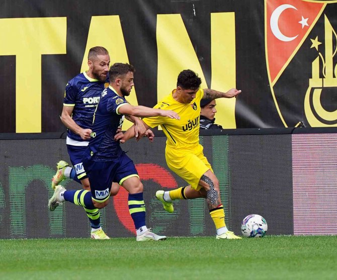 Spor Toto Süper Lig: İ̇stanbulspor: 0 - Mke Ankaragücü: 1 (İ̇lk Yarı)