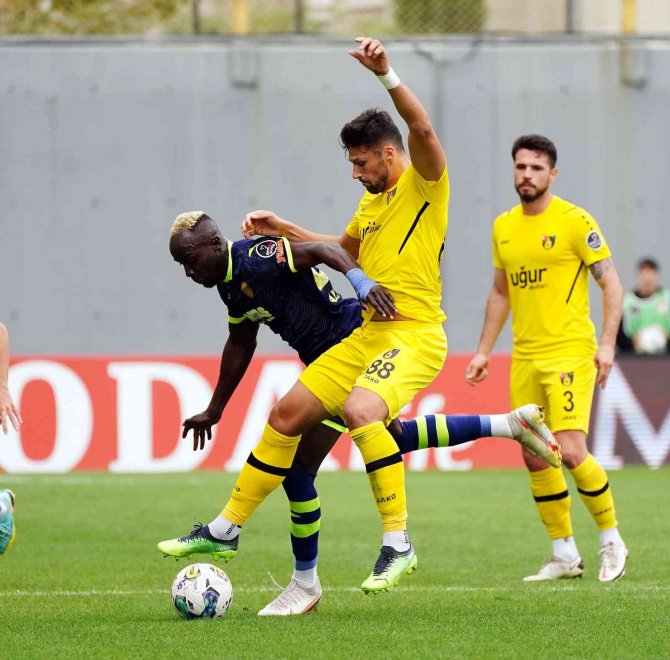 Spor Toto Süper Lig: İ̇stanbulspor: 0 - Mke Ankaragücü: 1 (İ̇lk Yarı)