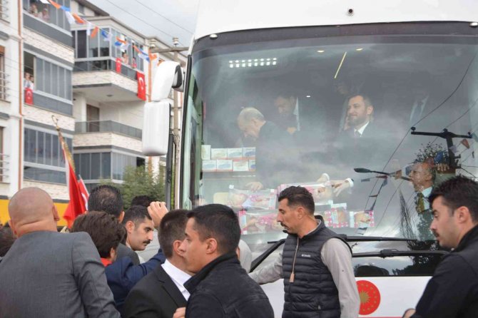 Cumhurbaşkanı Erdoğan’a Coşkulu Karşılama