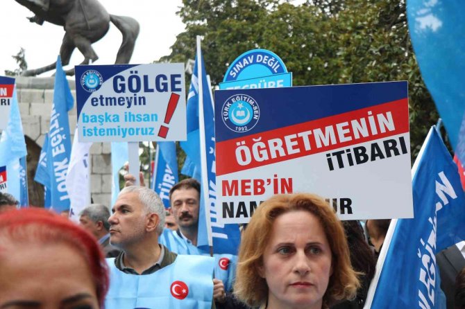 Öğretmenlerden Öğretmenlik Meslek Kanunu Talebi