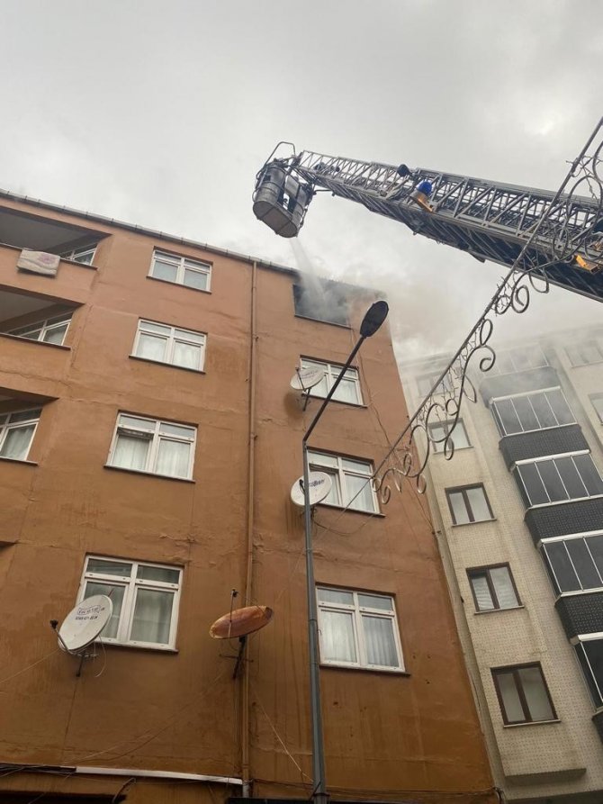 Sinop’ta Apartman Dairesinde Yangın