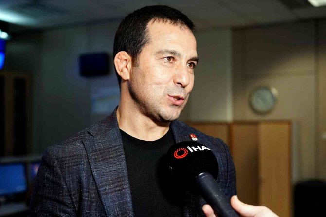 Şeref Eroğlu: "Türk Güreşi Bundan Önce Olduğu Gibi Zafer Yürüyüşüne Devam Edecek"