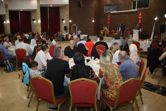 Elazığ’da, 13. Uluslararası Kimyasal Fizik Kongresinin Galası Yapıldı