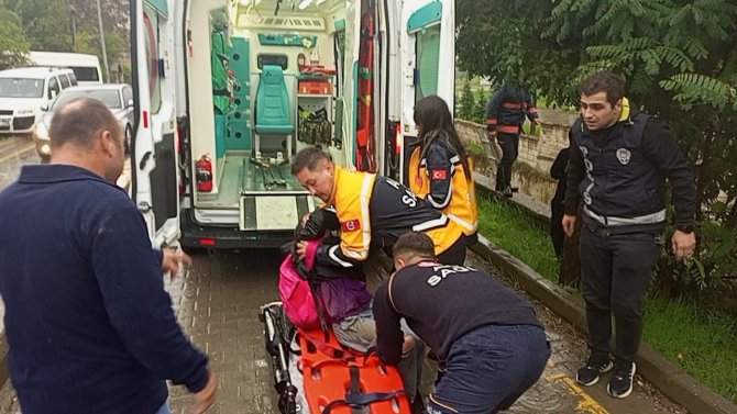 Çaycuma’da Dereye Düşen Çocuk Ekipleri Alarma Geçirdi