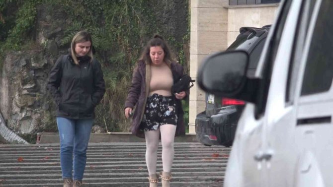 Kandil Gecesi Camide Hakaretler Yağdıran Kadın Adliyede