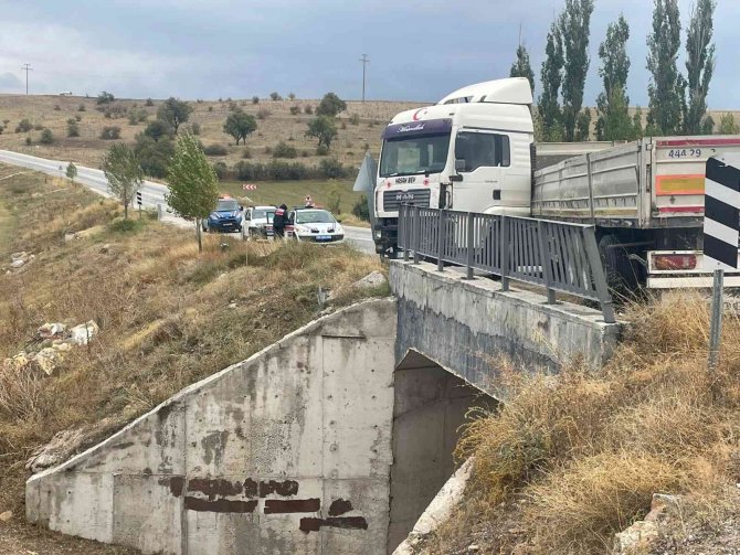 Ölüm Mezarlık Yolunda Yakaladı