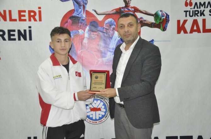 Ağrı’da Amatör Spor Haftası Kapanış Töreni Yapıldı
