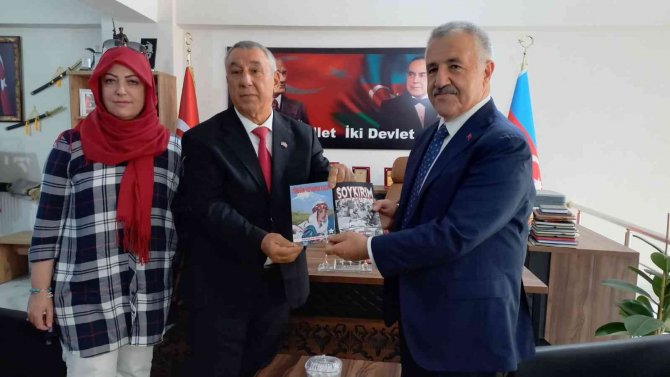 Ahmet Arslan, Iğdır Azerbaycan Evi Derneğini Ziyaret Etti