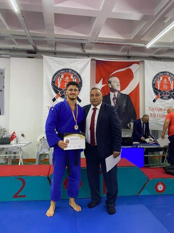 Bartınlı Ahmet Erfidan Finale Kaldı