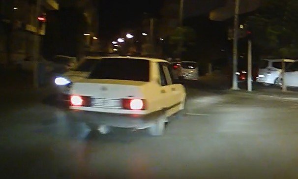 Alkol Yüzünden Ehliyeti Alınan Sürücü Yine Alkollü Yakalandı, "Annem Duyarsa Beni Mahvedecek" Dedi