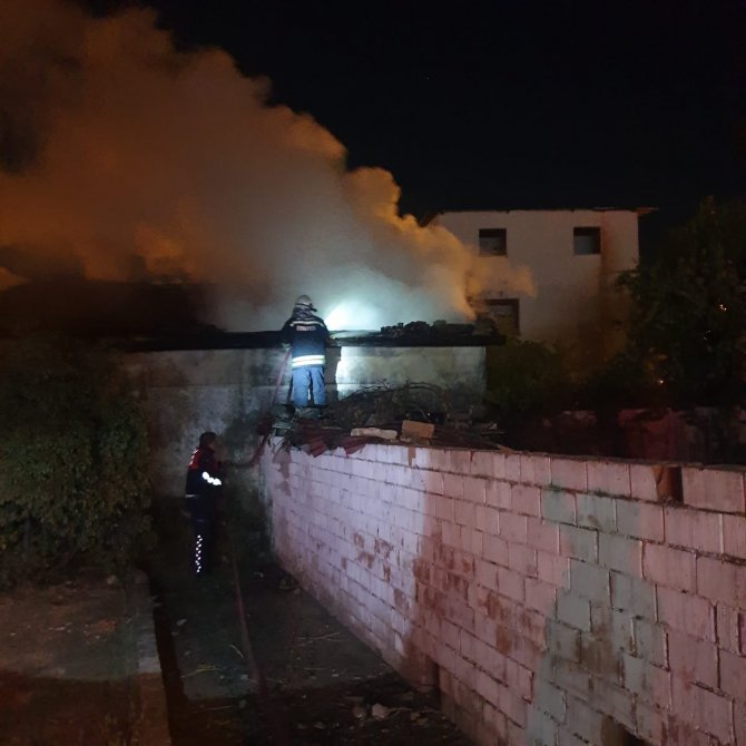 Müstakil Evde Çıkan Yangın Korkuttu