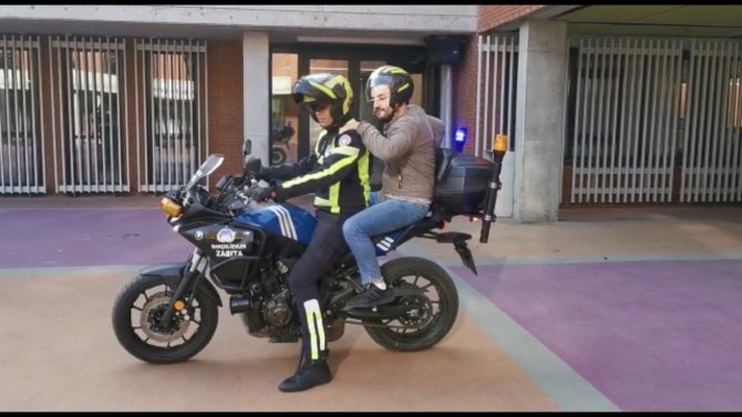 Kpss’de Kimliğini Unutanların İmdadına Motorize Zabıta Ekipleri Yetişti