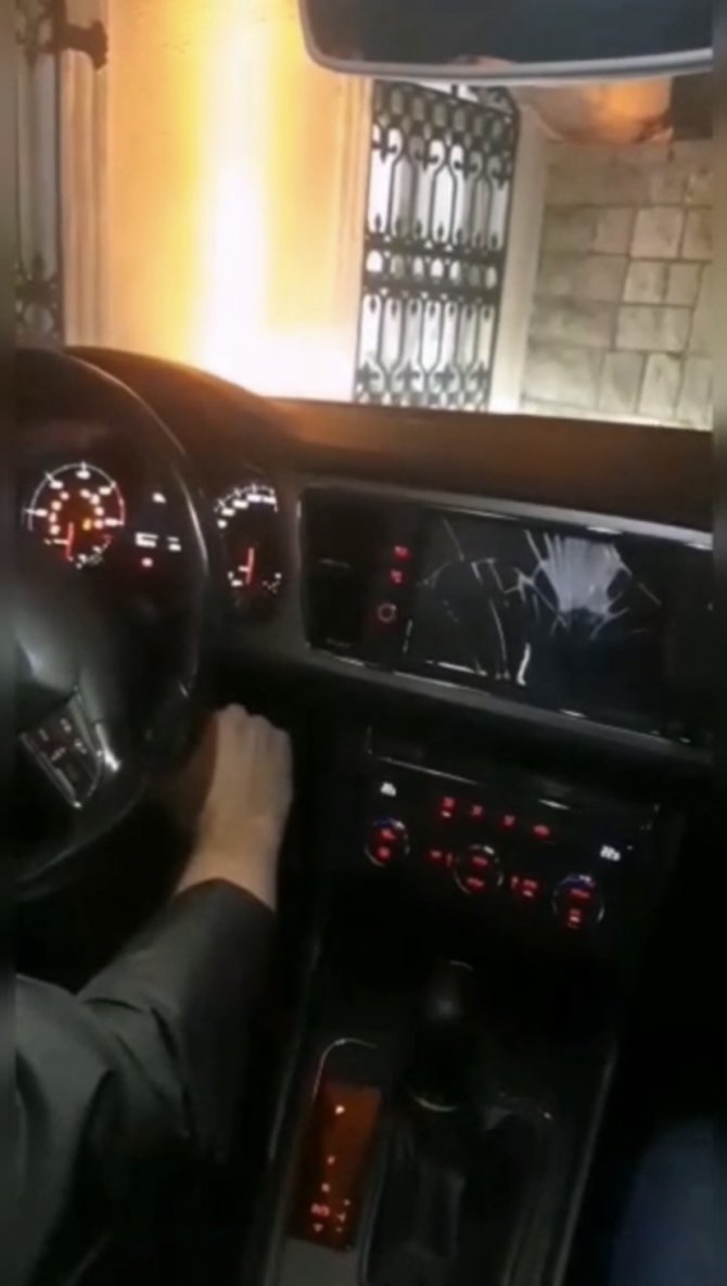 İ̇stanbul’da Akıl Almaz Torbacı Düzeneği Kamerada: Zuladan Kokain Fışkırdı