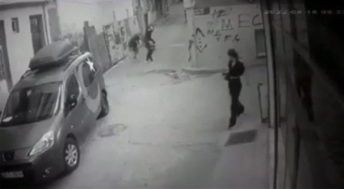 Beyoğlu’nda Kızını Okula Bıraktığı Esnada Silahlı Saldırıya Uğradı