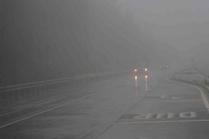 Bolu Dağı’nda Sağanak Ve Yoğun Sis Etkili Oluyor