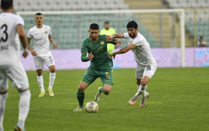 Tff 2. Lig: Bursaspor: 2 - Tarsus İ̇dman Yurdu: 2