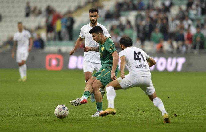 Tff 2. Lig: Bursaspor: 2 - Tarsus İ̇dman Yurdu: 2