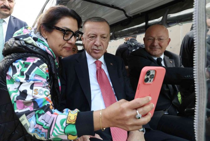Cumhurbaşkanı Erdoğan, Galataport İ̇stanbul’da İncelemelerde Bulundu