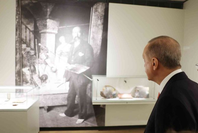 Cumhurbaşkanı Erdoğan: Hunharca Katledilen Müzisyen Bir Kardeşimizin Acısını Siyasetin Malzemesi Haline Getirmek Ne Ahlakidir, Ne İnsanıdır, Ne De Vicdanidir"