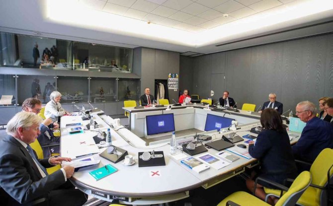 Dışişleri Bakanı Çavuşoğlu, Akpm Başkanı Kox Ve Eski Akpm Başkanları İle Toplantı Yaptı