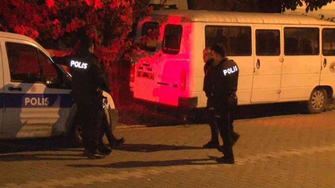 Esenyurt’ta İki Aile Arasında Silahlı Kavga