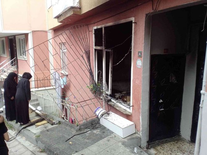 Kağıthane’de Bir Binada Çıkan Yangın, Paniğe Neden Oldu