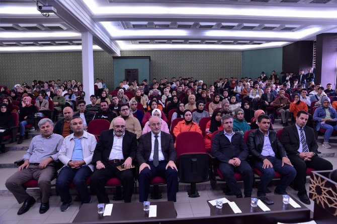 Rektör Ünal: “Öğrencilerimizden Yabancı Dilde Yetkinliğe Ulaşmasını Bekliyoruz”