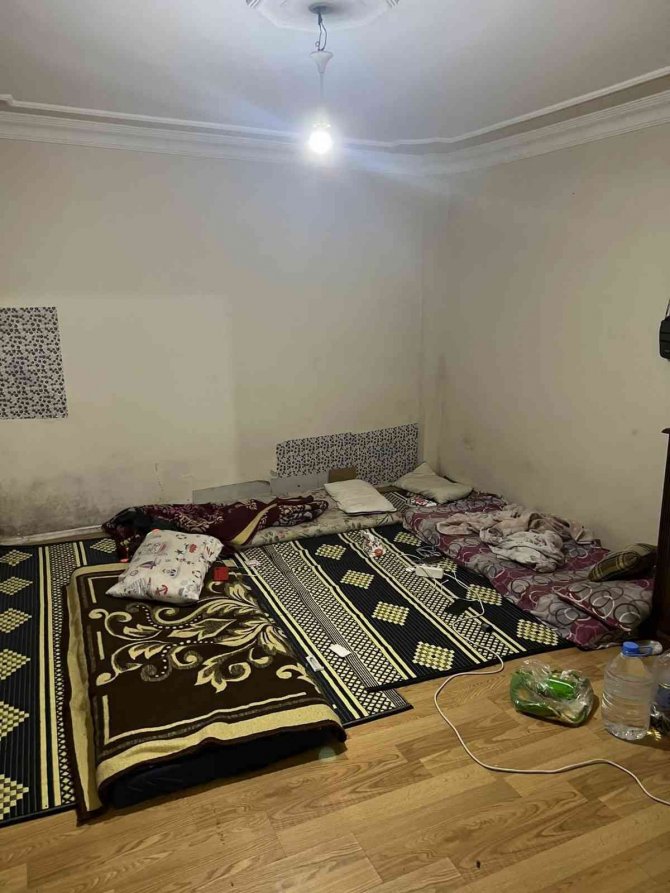 İ̇stanbul Emniyeti’nden Kaçak Göçmen Operasyonu: 44 Kaçak Göçmen Yakalandı
