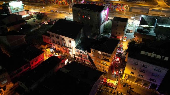 Kadıköy’de 3 Katlı Binada Patlama: 3 Ölü, 1 Yaralı