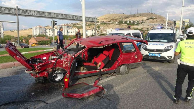 Otomobille Çarpışan Cip 40 Metre Sürüklendi: 3 Yaralı