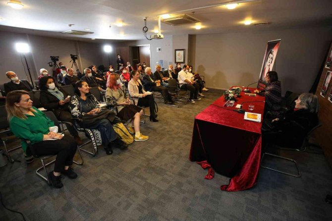 İ̇ldeniz, Edebiyatının 55. Yılında Şiirlerini Nilüferliler İçin Okudu