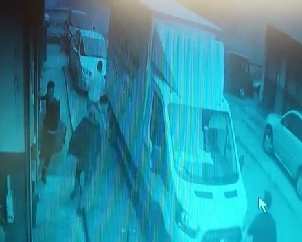 Ataşehir’de Alacak Verecek Tartışması: Bıçakla Yaraladı, Silahla Vuruldu