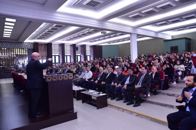 Rektör Ünal: “Öğrencilerimizden Yabancı Dilde Yetkinliğe Ulaşmasını Bekliyoruz”