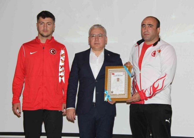 Milli Sporculara Altın Dopingi