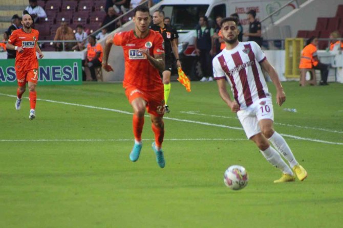 Spor Toto Süper Lig: A. Hatayspor: 0 - Alanyaspor: 0 (İ̇lk Yarı)