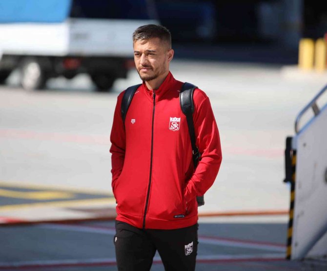 Sivasspor Kafilesi İ̇stanbul’da