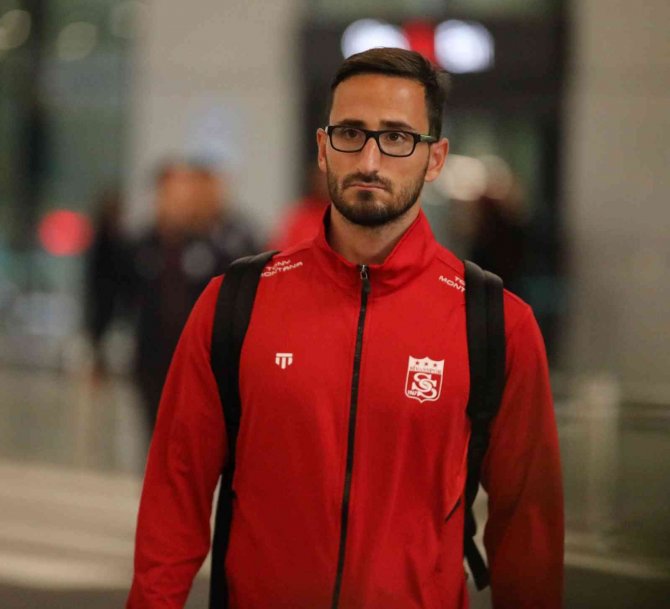 Sivasspor Kafilesi İ̇stanbul’da