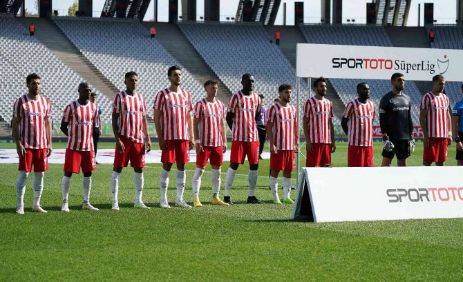 Spor Toto Süper Lig: Ümraniyespor: 0 - Kayserispor: 0 (Maç Devam Ediyor)