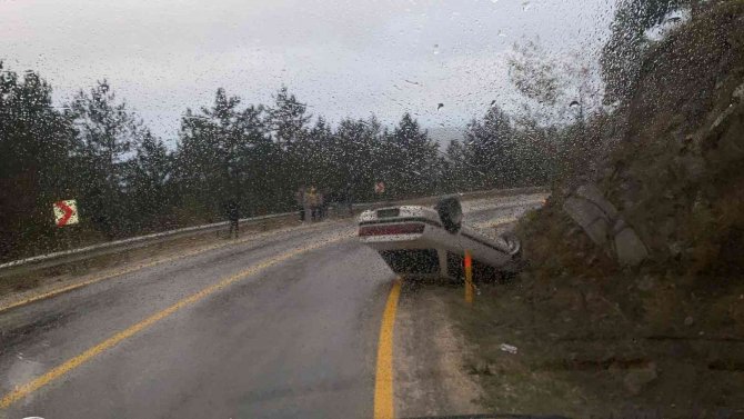 Tosya-kastamonu Yolunda Trafik Kazası: 2 Yaralı