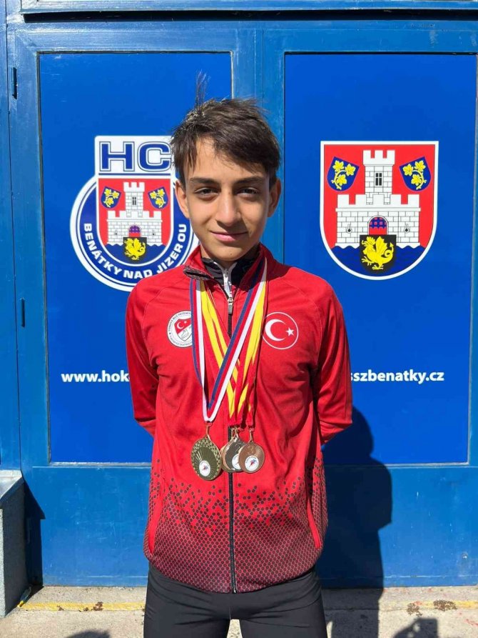 Çek Cumhuriyeti’nde Short Track Danubia -1 Yarışmasında Madalya Yağmuru