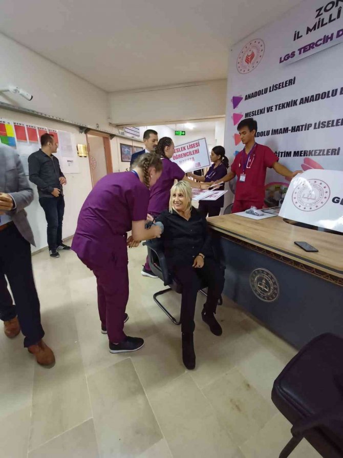 Meslek Liseleri Hayata Dokunmaya Devam Ediyor