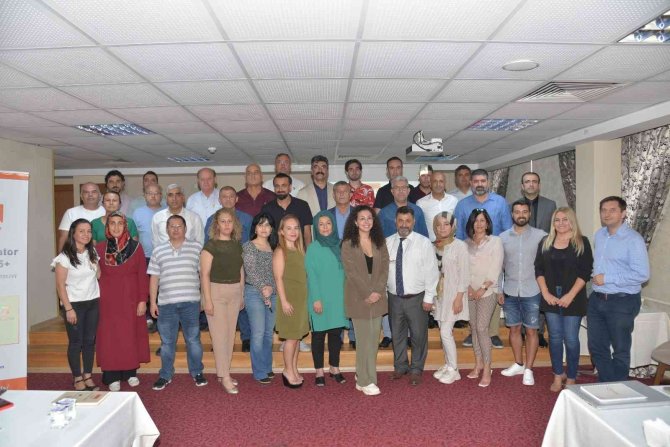 Yetişkinlere Dijital Teknolojinin Yardımıyla Becerilerini Geliştirme Fırsatı