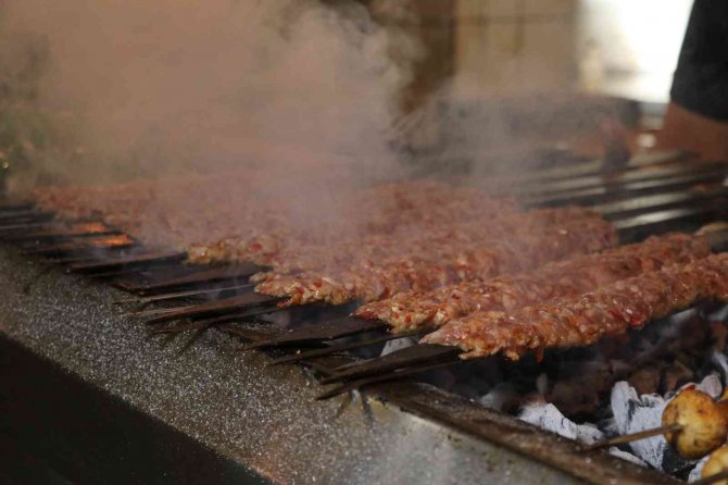 Lezzet Festivali Esnafa Can Suyu Oldu, 261 Bin 500 Kilo Et Tüketildi