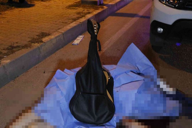 Otomobil Elektrikli Scooter’a Arkadan Çarptı: 1 Ölü