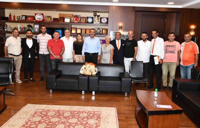 Başkan Çetin: "Adanaspor’u Süper Lig’de Görmek İstiyoruz"
