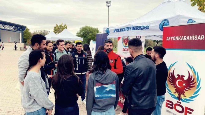 Polisten Öğrencilere Terör Bilgilendirmesi