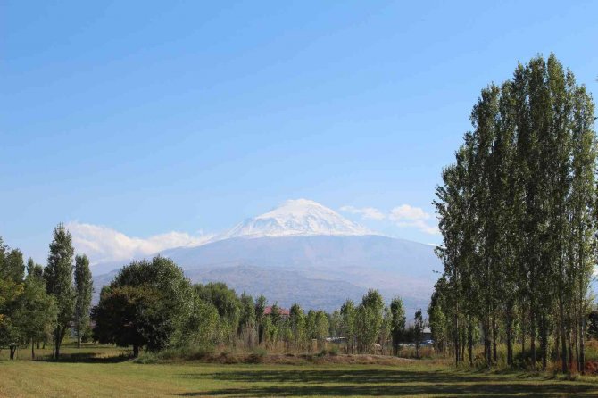 Türkiye’nin Çatısına Mevsimin İlk Karı Yağdı