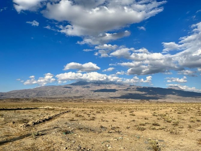 Ağrı Dağı’na Kar Yağdı